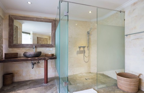 Singakerta Villa | 5 Bedroom Villas with Spacious Pool