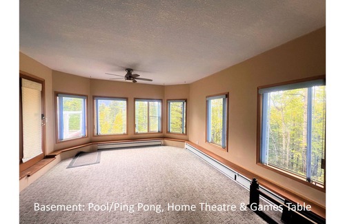 Jasper East House | 5 Bedrooms & 4 Baths - 2-minute DRIVE to Jasper National Park