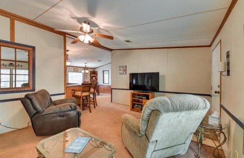 Kingston House | 5 Blocks to Beach Access Sanders Island Getaway!