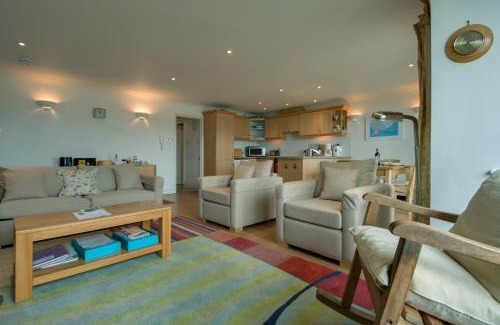 Bigbury-on-Sea House | 5 Burgh Island Causeway