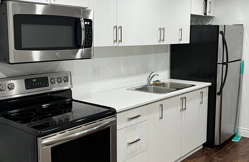 Barrie Apartment | 5* Luxury Retreat apartment