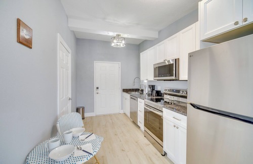 Tropic Apartment | 5 Mi to Beaches: Melbourne Duplex w/Pool!