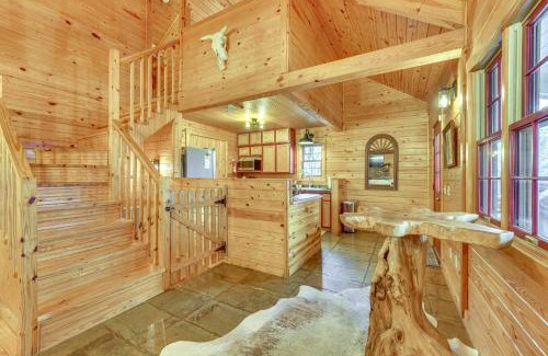 Eureka Springs House | 5 Mi to Beaver Lake Family Cabin with Game Room