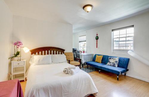 Dimond House | 5 Mi to Dtwn Oakland Studio with Shared Patio