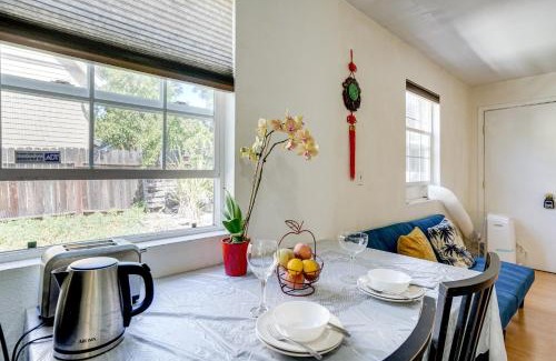 Dimond House | 5 Mi to Dtwn Oakland Studio with Shared Patio