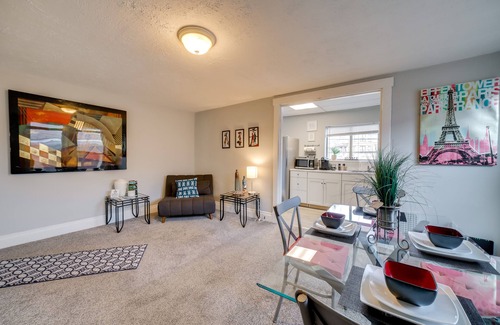 South Hills Apartment | 5 Mi to Dtwn: Pittsburgh Apt w/Balcony