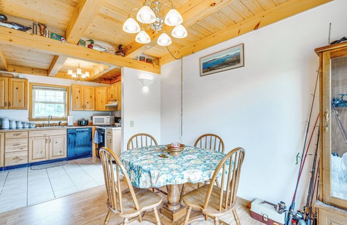 Jay Cabin | 5 Mi to Jay Peak Resort: Cabin w/Pond Access!