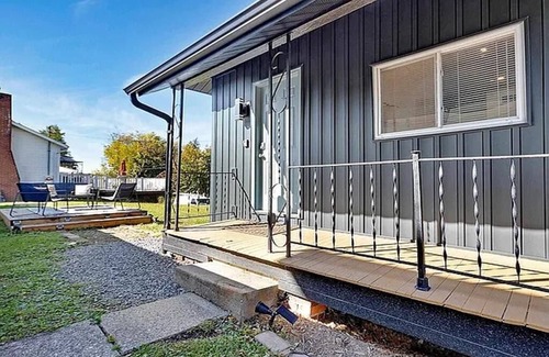 Woodburn House | 5 Min to Campus and Downtown Morgantown, River View, 3B 2B