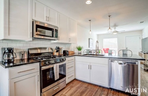Parker Lane Apartment | 5 Min to SoCo | Comfortable & Convenient Retreat