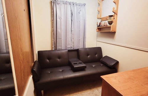Norton House | 5 Min.Walk to Averill Lake and VAST Access snowmobile trails!Pet friendly!