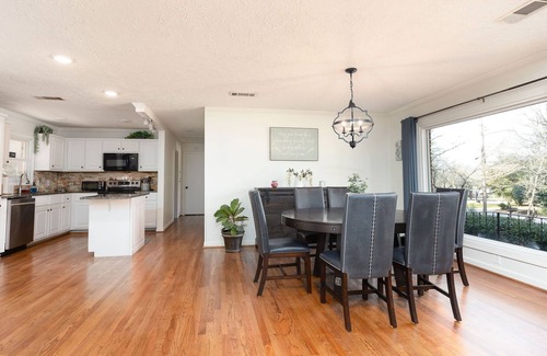 Columbus House | 5 min Walk to Cooper Creek. Cozy Outdoor Space! 15-20 minutes to Ft Benning.