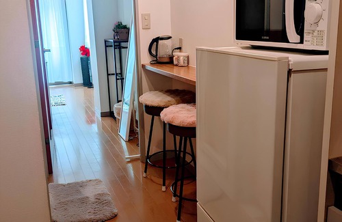 Ebisu Apartment | 5 min walk to Hiroo, 10 min to Ebisu, 15 min by train to Shibuya and Ginza.