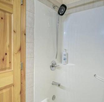 Harvie Heights Apartment | 5 Mins to Banff - Cozy Townhome 2BR&2BATH - Banff Pass Included