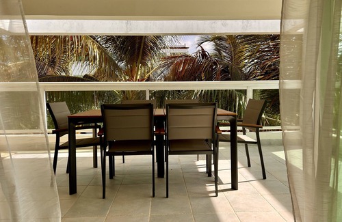 Playa Bibijagua Apartment | 5 minutes Beach apt with Parking, Pool and Jacuzzi.