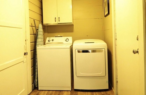 Kilgore House | 5 minutes from Kilgore College! It's conveniently located to surrounding cities.
