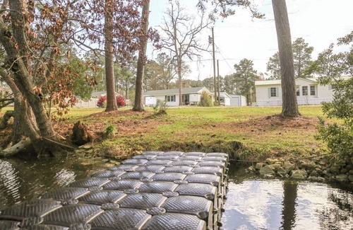 Cedar Point Apartment | 5 minutes from the beach! Water access with kayaks and launch from house!