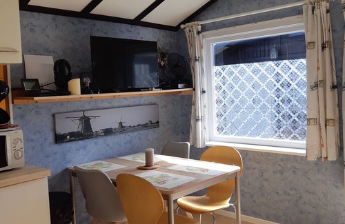 De Haan Ski Chalet | 5 minutes from the beach, campsite, very quiet