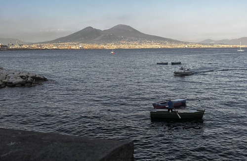 Mergellina Apartment | 5 minutes from the mergellina seafront 4 meters from the mergellina subway