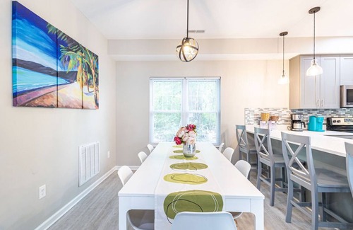 Newport News House | 5 Minutes to Boo Williams Sportsplex! Family fun Grotto waterfall Bethel Oasis