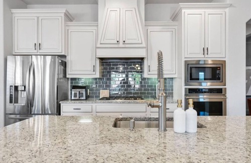 Coppell House | 5 Minutes to DFW 4 Br/2.5 Ba