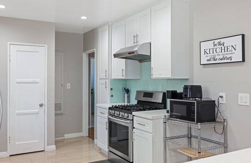 Monrovia House | 5 Minutes To Old-Town Monrovia New Listing Special Book Now!