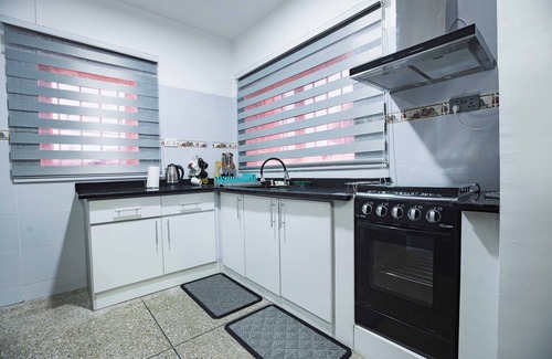 Nungua Apartment | 5 minutes to the beach
