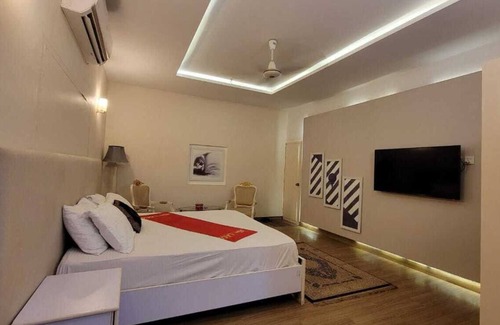 Karachi House | 5 Minutes To The Beach With Family Environment!