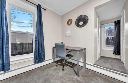 Athol Springs Apartment | 5 minutes to the beach Free Parking & Free WiFi