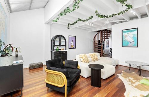 North Fremantle House | 5 North Freo 2br Supercool Pad & Parking