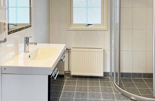 Svartsjo House | 5 person holiday home in SVARTSJÖ