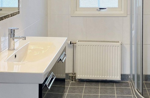 Svartsjo House | 5 person holiday home in SVARTSJÖ