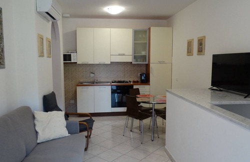 Castelnuovo Magra House | 5 star FULL OPTIONAL home with PRIVATE PARKING!