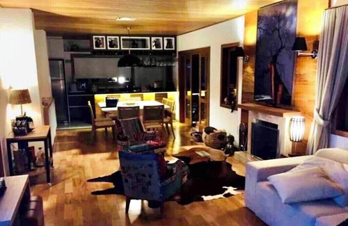 Campos do Jordao House | 5-star house in mountain condominium🍁c/heated pool, sauna and gym.