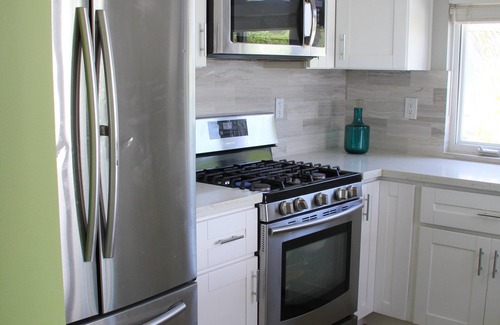 The Strand House | 5-STAR LUXURY ZEN RETREAT - STEPS TO BEACH, TOWN, PARK, TENNIS - WOW!n