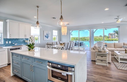 Marathon House | 5 Star Modern New Construction Bayfront Home With Private Pool and Dock