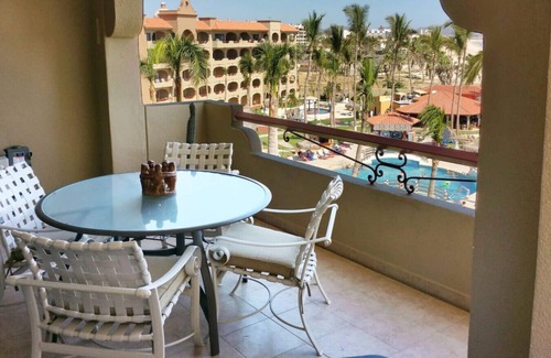 San Jose del Cabo Condo | * 5-Star Oceanfront Coral Baja Condo *