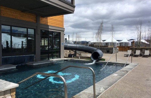 Peak 8 Apartment | 5 Star Ski-In/Out Suite. Grand Colorado Peak 8. 1BR King + Queen Sofa. Sleeps 4