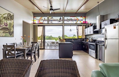 Boca Arenal Cabin | 5 STARS! Private Front Lake Home w/Pool, Kayaks, + beautiful tropical setting!