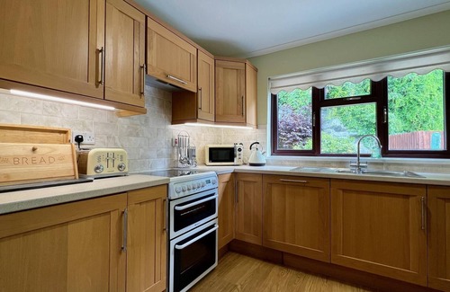 Harlech House | 5*Tan-Y-Graig Lies Below Harlech Castle