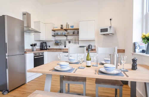 Lyme Regis Cottage | 5 Victoria House