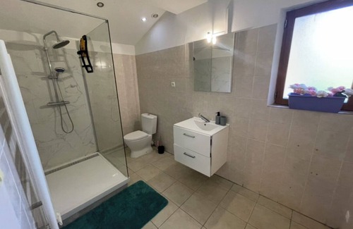 Vaugneray Apartment | 50 sqm apartment in Vaugneray - Quiet, nature and comfort 18 km from Lyon