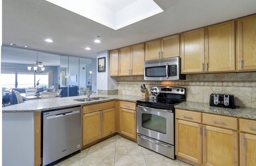 Palmetto Dunes Condo | 505 Barrington Arms - Stunning 3-bedroom 3 bath oceanfront villa