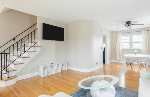 Dundee-Happy Hollow Historic District House | 5113 1/2 Cumming Street, Omaha, Nebraska · Chic Omaha Loft style Home with Game