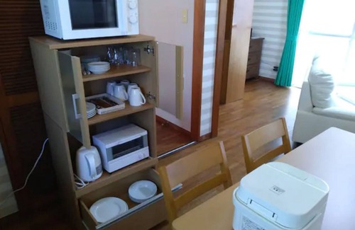 Ota-Kami Machi Apartment | 52 JapaneseWesternstyle room LDK Cleaning 1 - New 52m2 JapaneseWestern style room LDK 3 nights discount Free cleaning fee 1 parking lot 4 minutes walk from Ota station Capacity 5 people A102/Takamatsu Kagawa