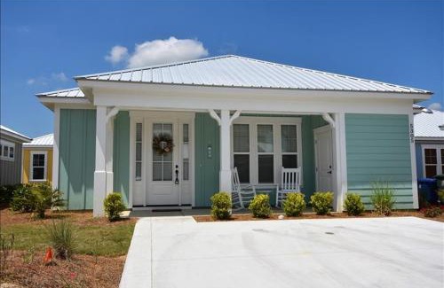 North Myrtle Beach House | 5305 The Retreat Cabin