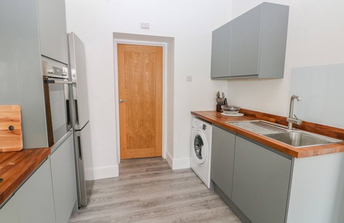 Burry Port Cottage | 54 PENCOED ROAD, pet friendly, with hot tub in Burry Port