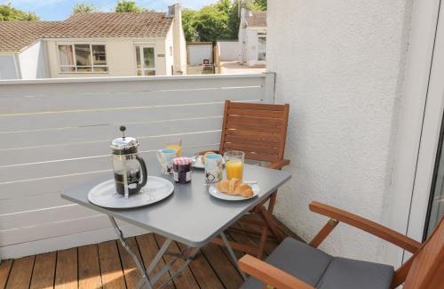St Dogmaels House | 54 The Moorings