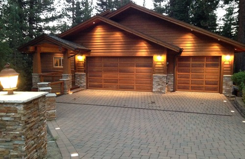 Incline Village House | 5400' Fam Home w/6 BD, 6.5BR, Hot Tub. XMAS RATE LOWERED DUE TO A CANCELLATION!