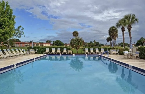 Florida Ridge Condo | 55+ Active Community
