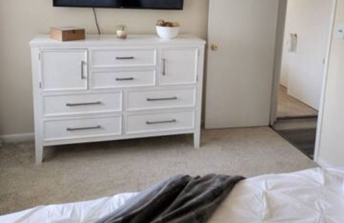 Odenton Apartment | 55 Roku TVs***2-King Beds***9mi Airport***3mi Base